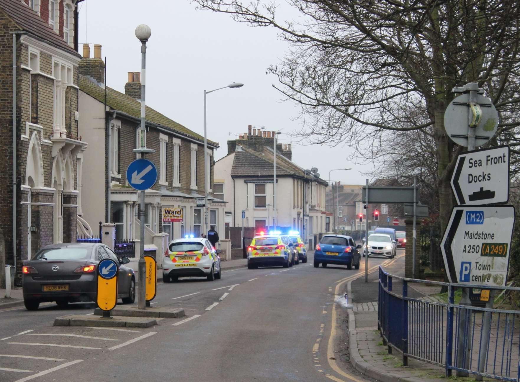 Drama: Police action in Trinity Road, Sheerness