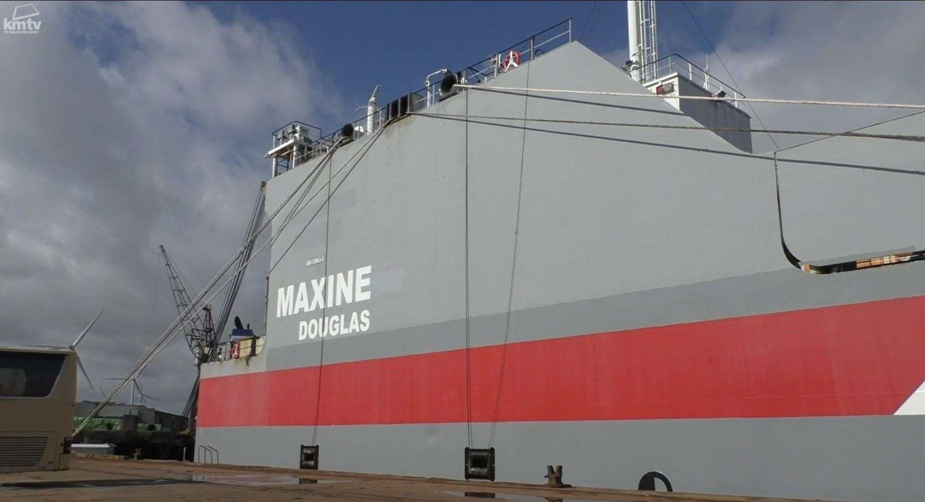 Le ferry DFDS Maxine est chargé à Sheerness avant de mettre le cap sur Calais, en France.  Image : KMTV