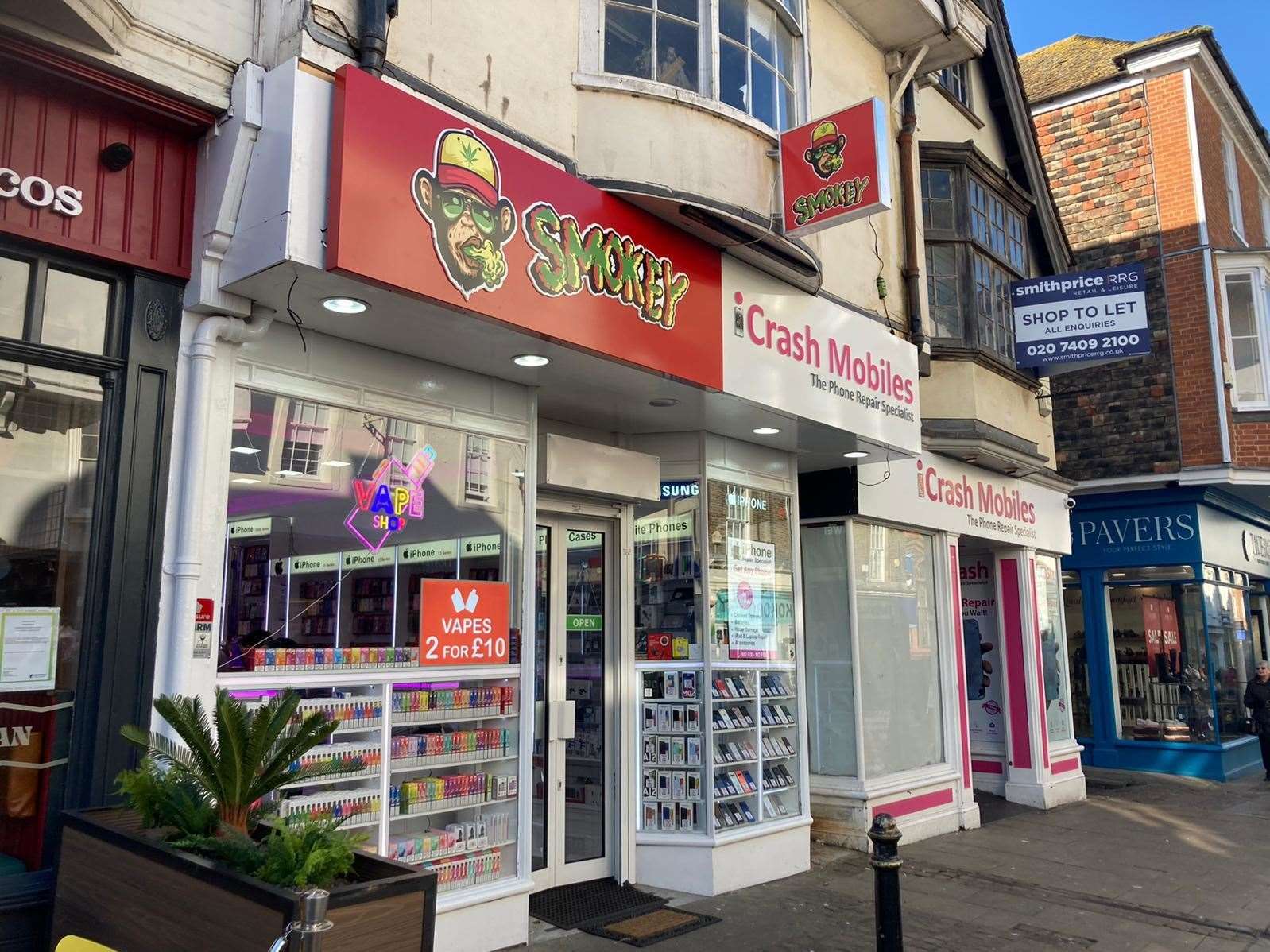 The iCrash Mobiles shop in Canterbury features a picture of a smoking monkey