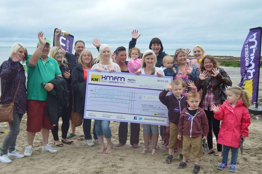 Celebrations on Epple Beach as Laura Hill gets her 3 Grand in the Sand winnings