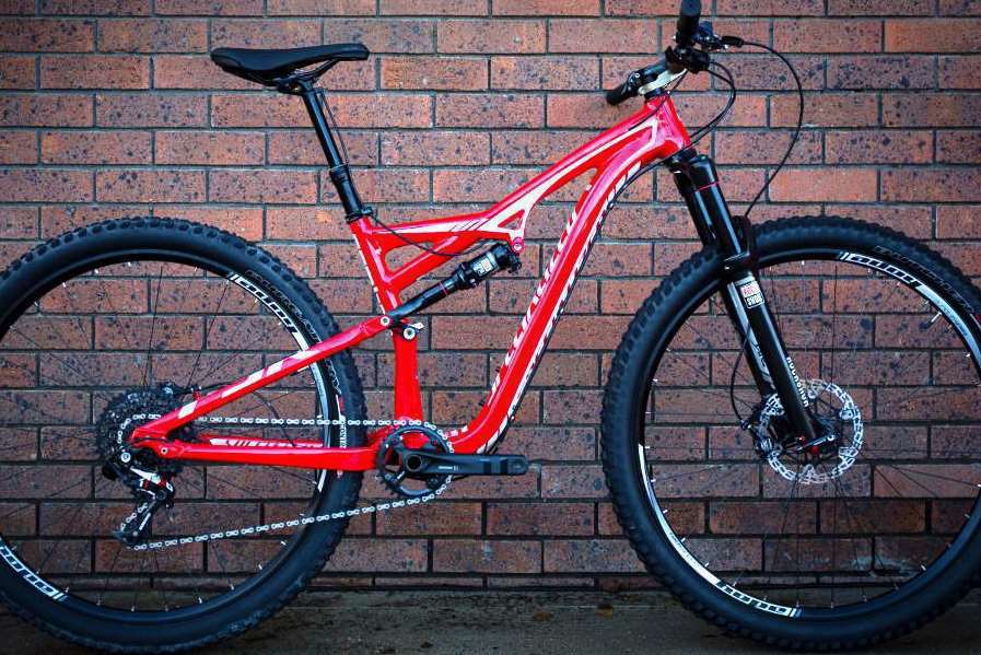 A specialized Camber Evo UK Edition bike like this was stolen.