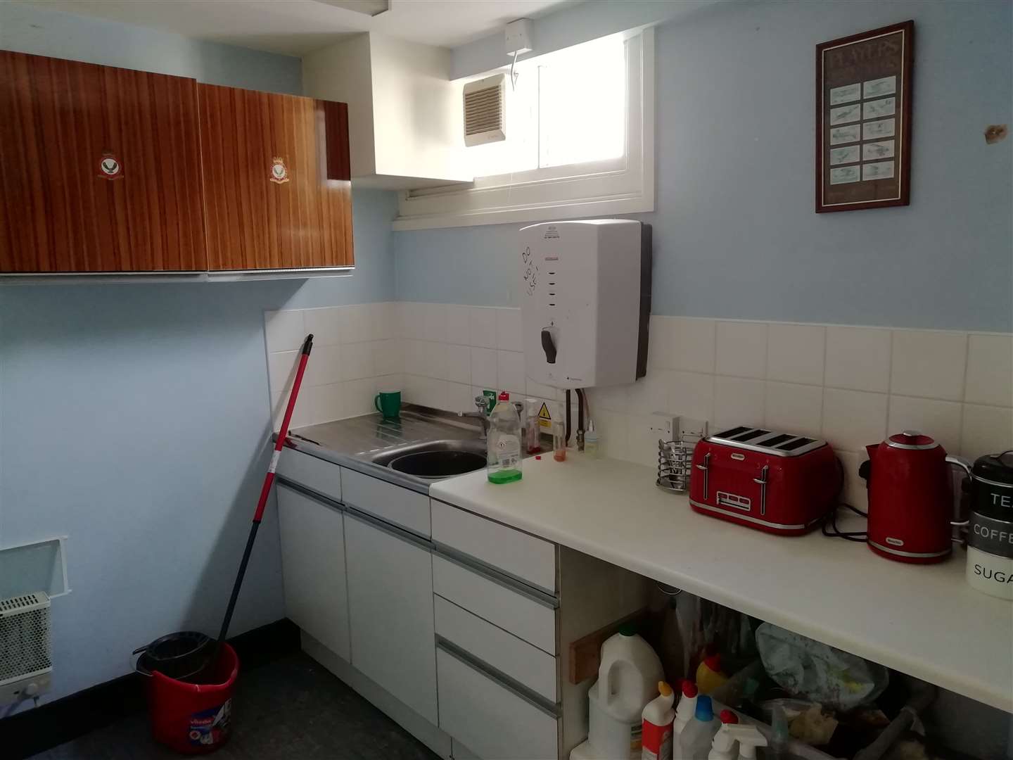 Help is needed to get this old kitchen replaced