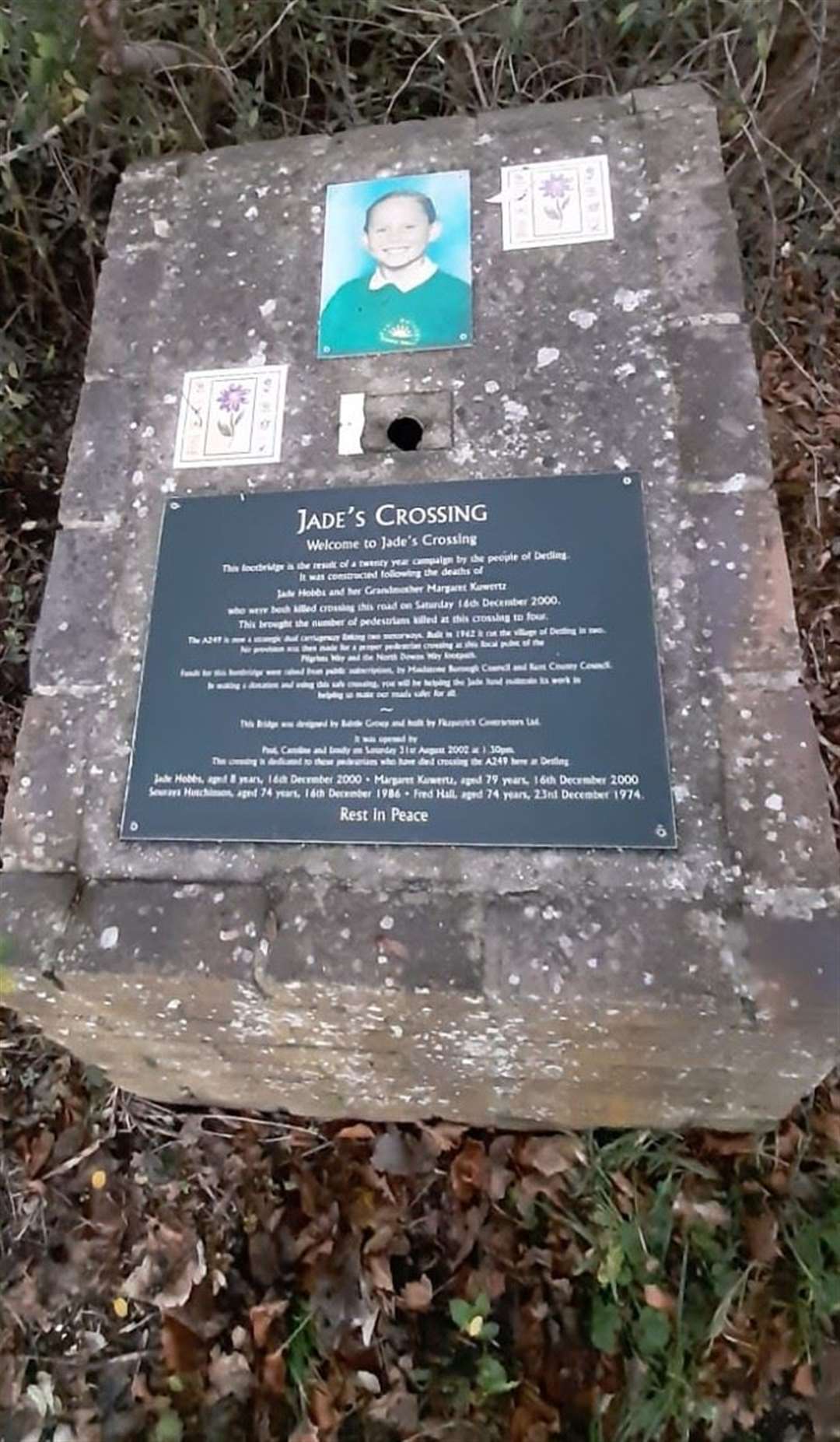A plaque near the crossing, to Jade and the others who died crossing the A249 at Detling