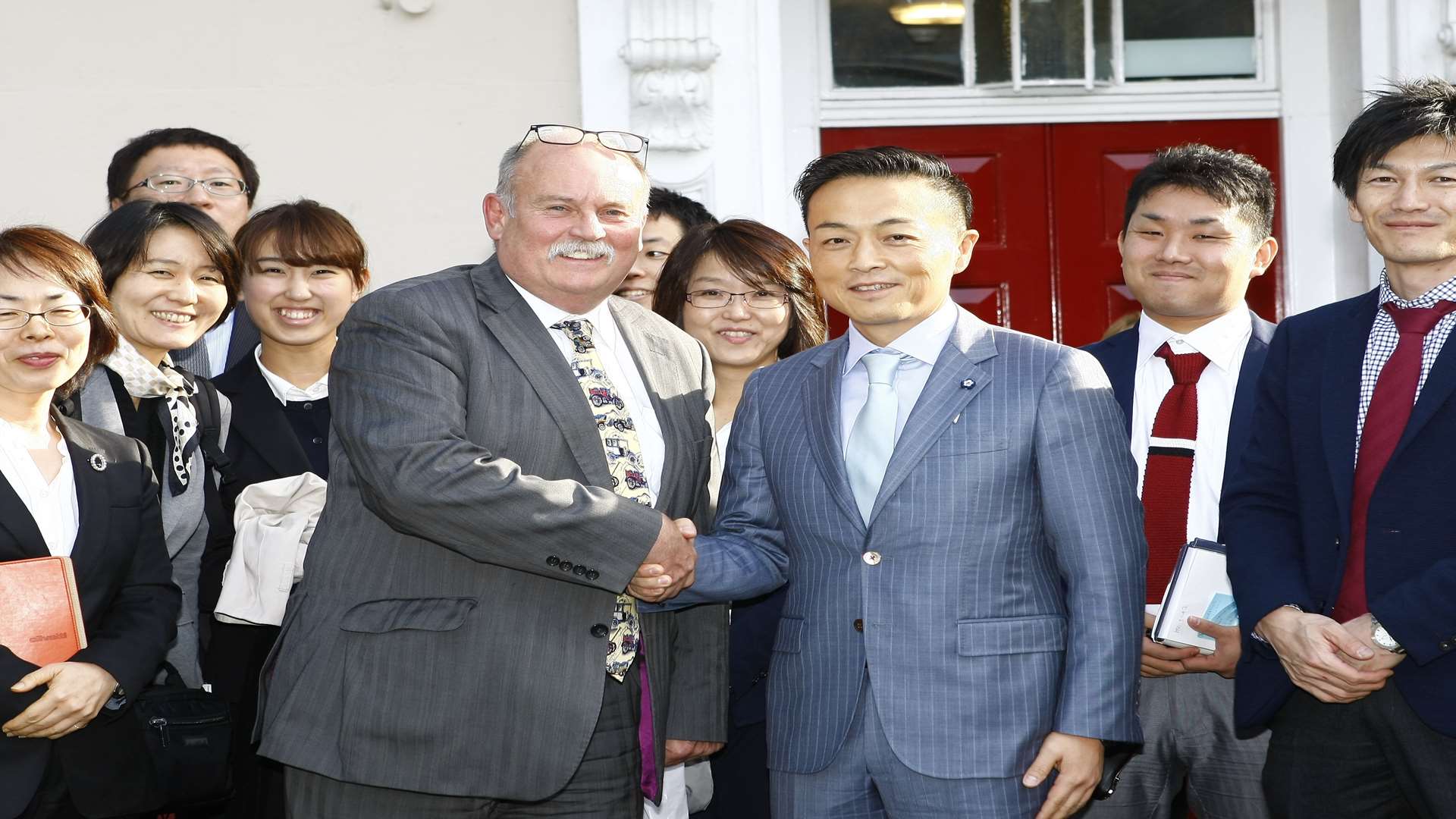 Ripplevale principal Ted Schofield and President of TASUC Saito Ukai have formed a friendship