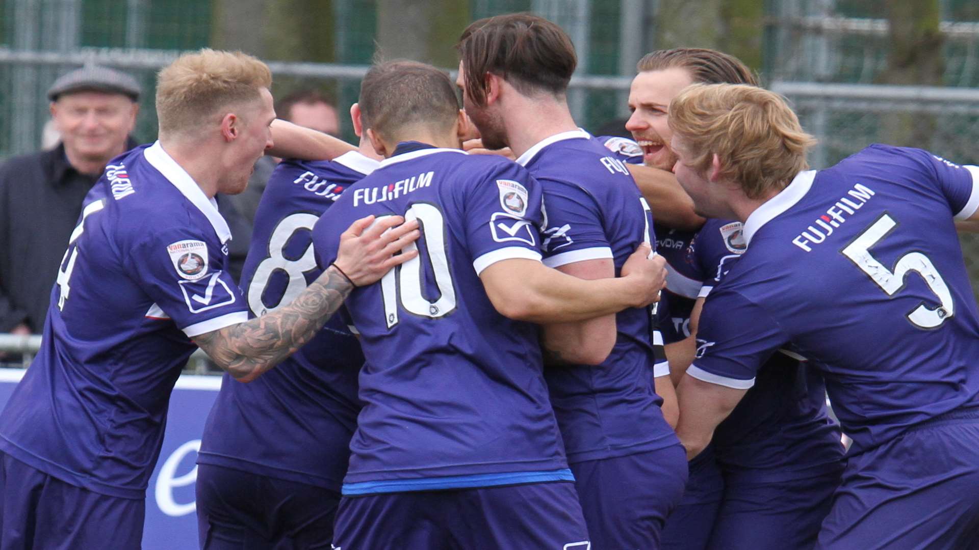 Margate celebrate David Hunt's opening goal in the 4-3 victory over Hemel Hempstead on Saturday. Picture: Don Walker