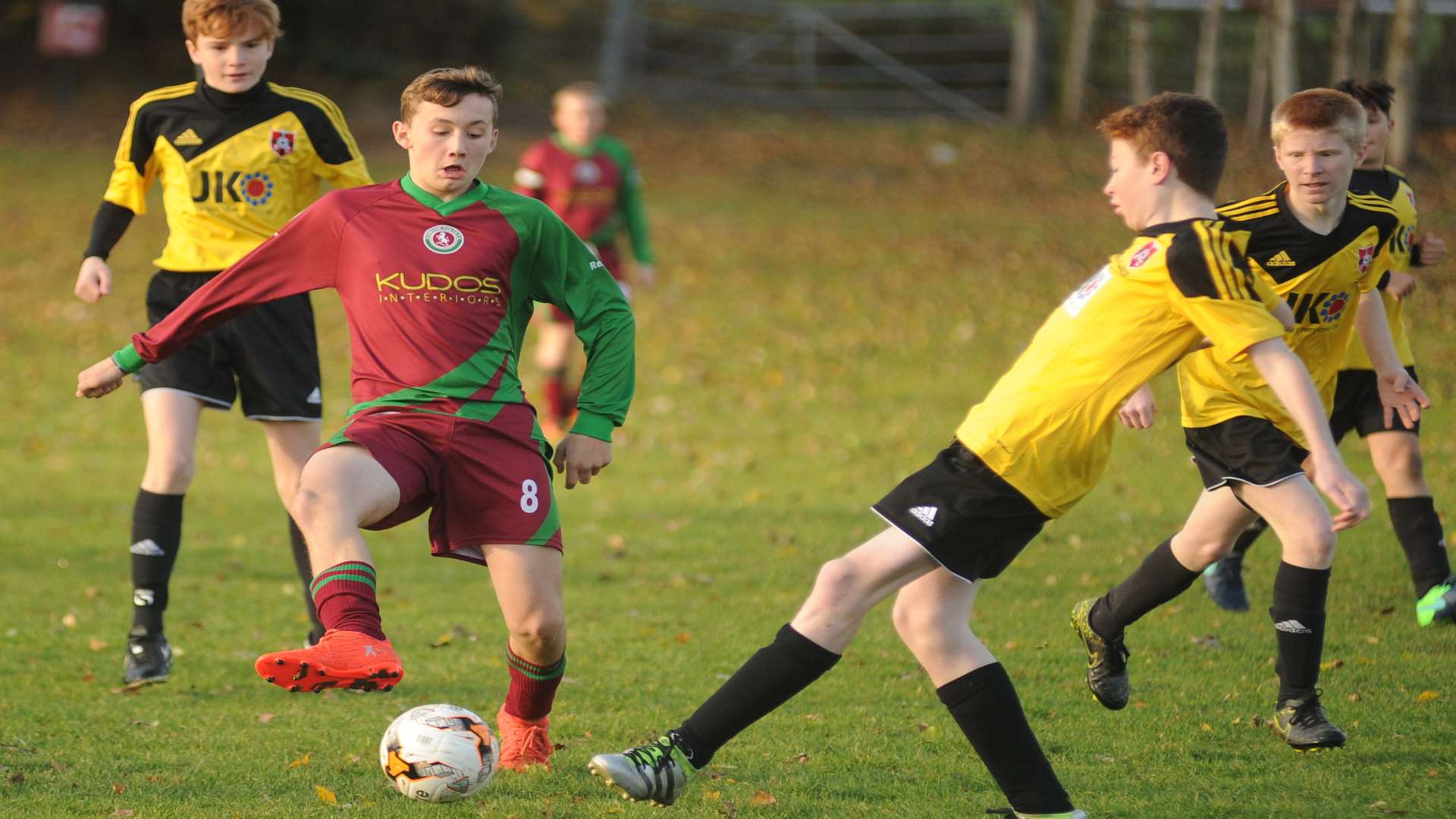 Cobham Colts (red) take on Thamesview in Under-14 Division 1 Picture: Steve Crispe