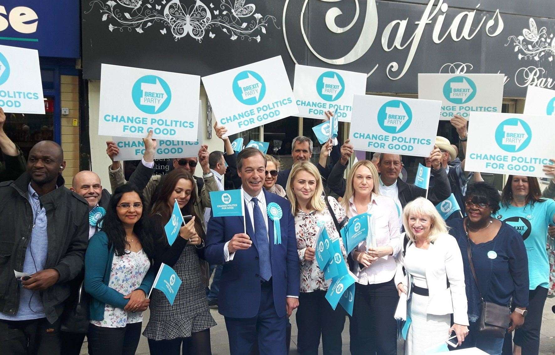 Nigel Farage with Brexit Party supporters in Gravesend