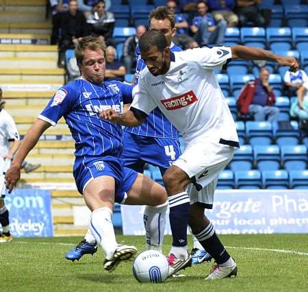 Simon King fights for possession.