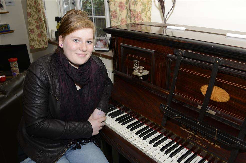 Holly Fraser, 14, has made it through to the regional finals of a singing competition