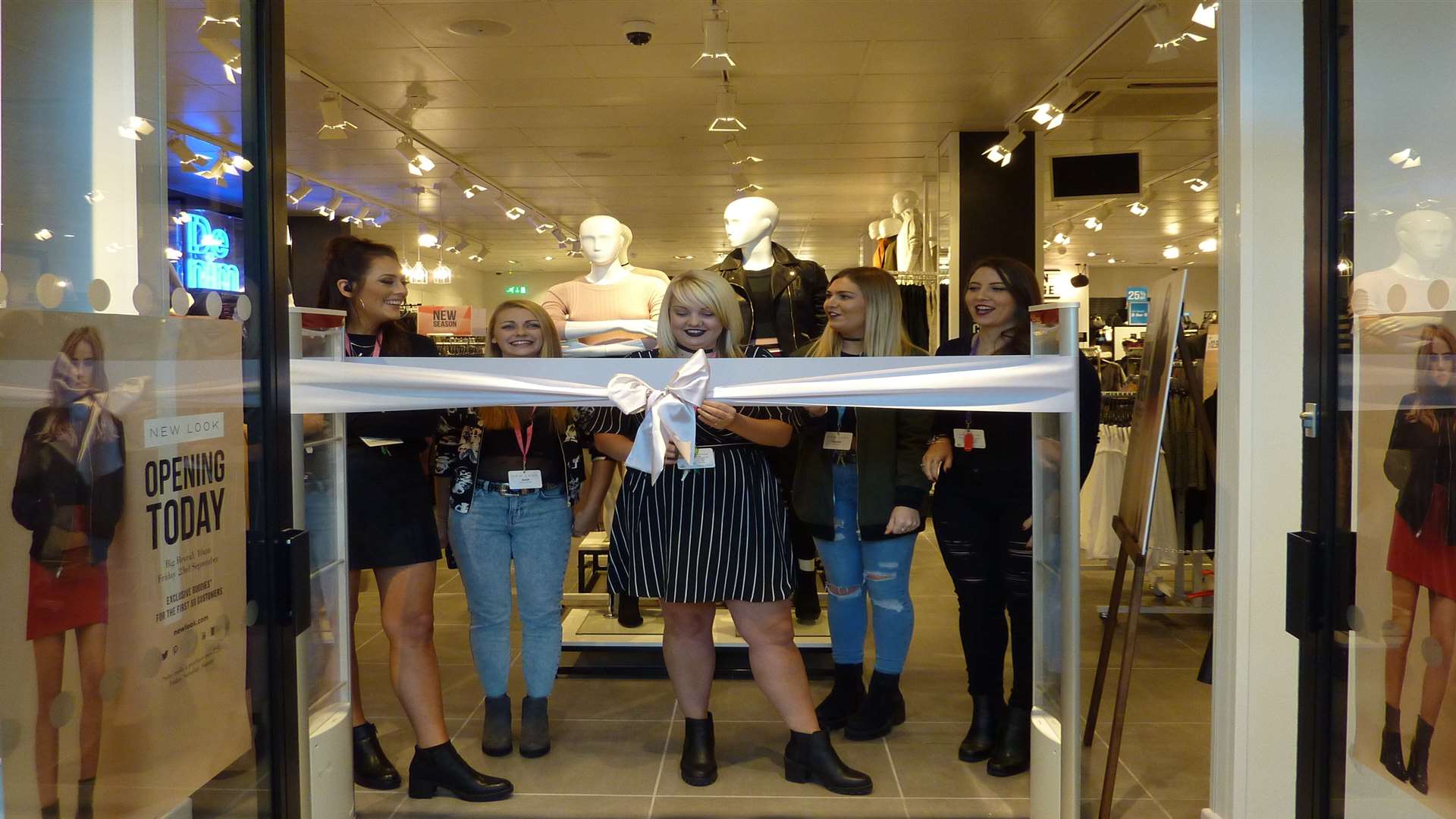 Manager Stacey Turner cuts the ribbon at the new New Look store at Hempstead Valley Shopping Centre