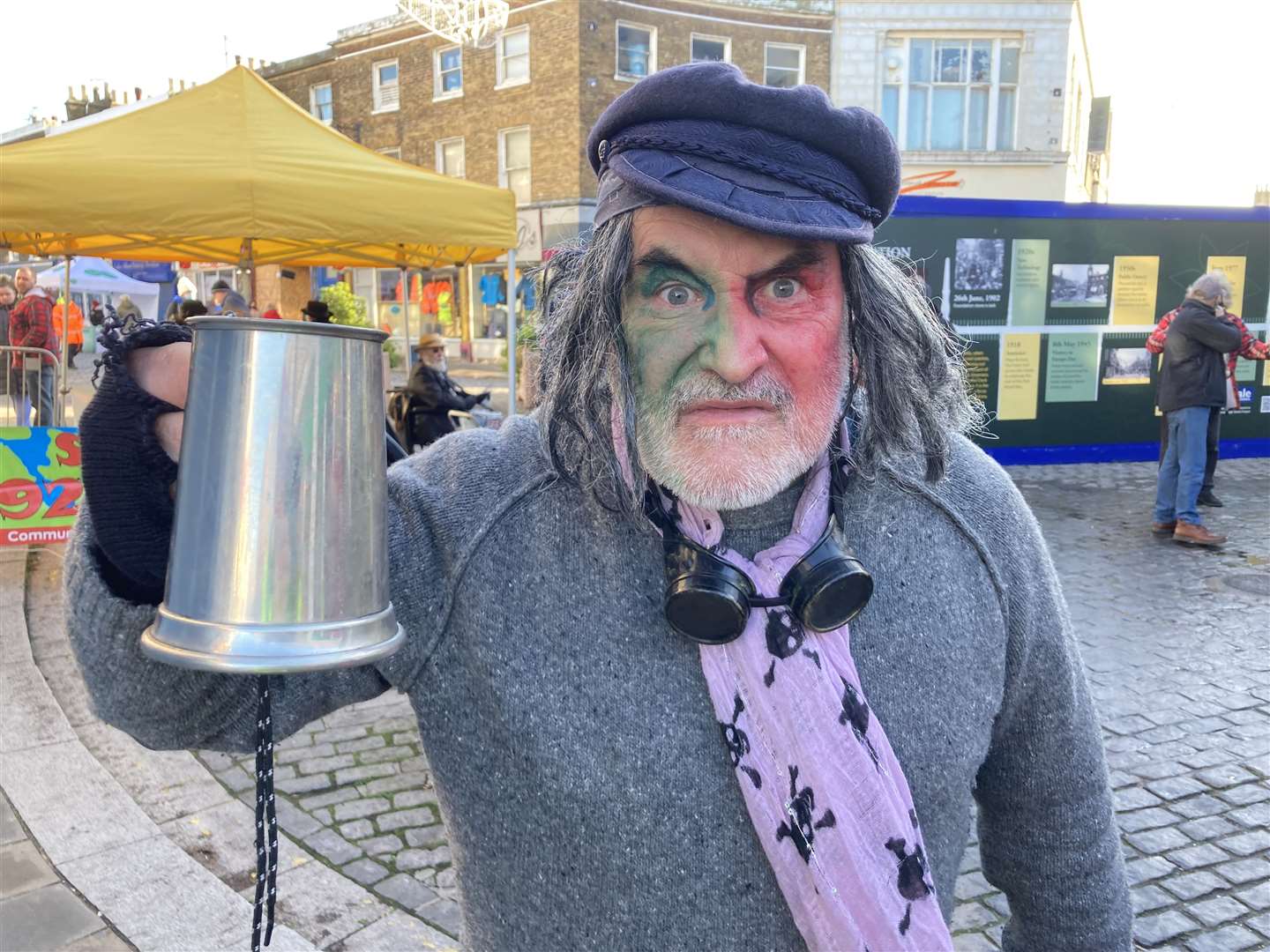Actor Kevin 'Esra' Corcoran from London added a bit of drunken swagger to the Sheerness lantern parade
