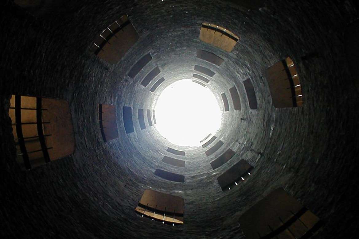 The Grand Shaft triple spiral staircase at Dover