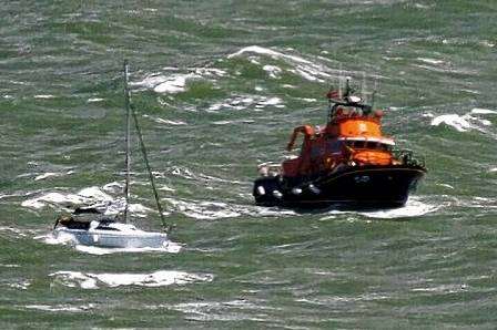 Lifeboat rescues yachtsman