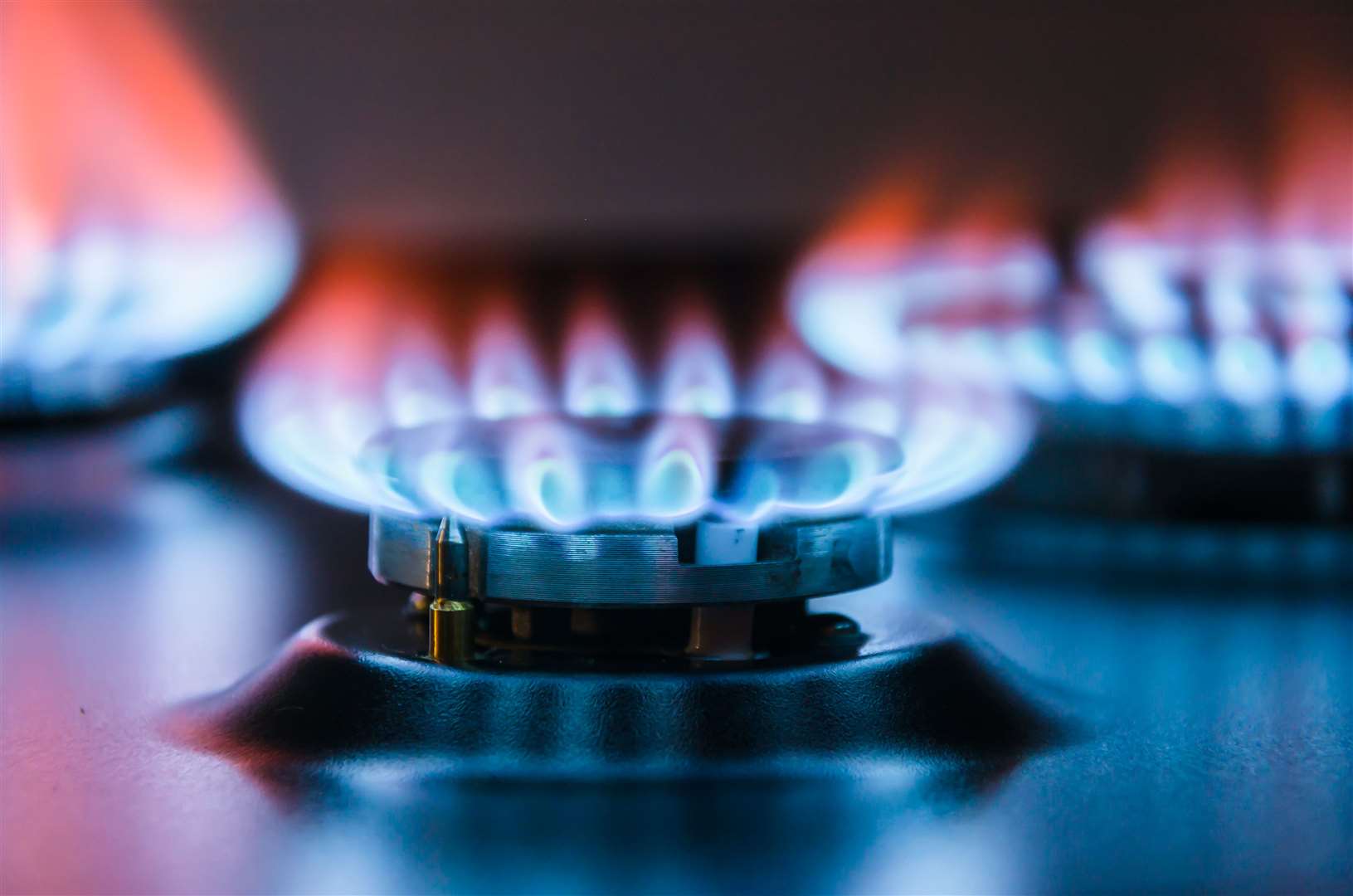 Households are being given an extra £400 to pay energy bills between October and March